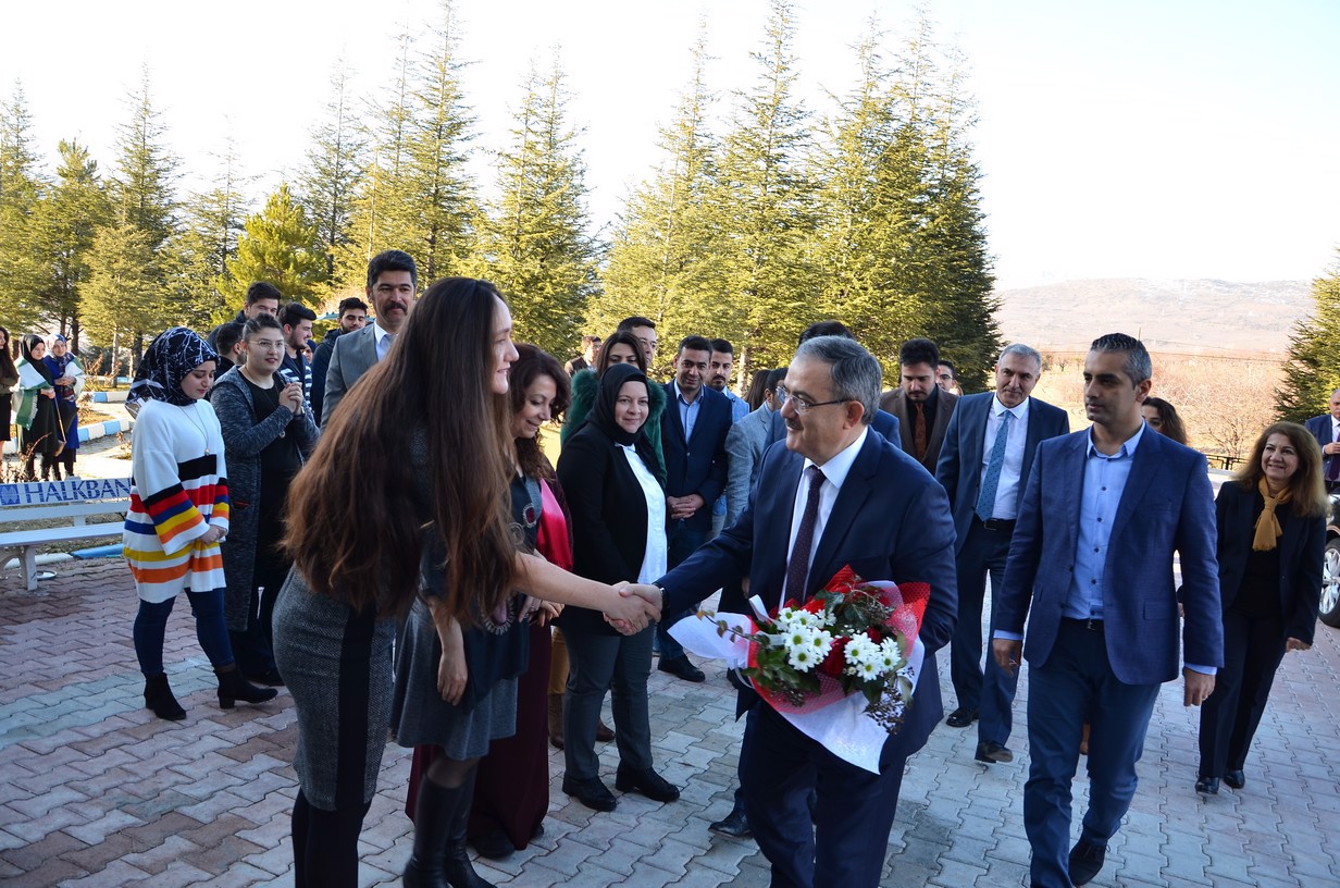 AYAY Bölümü Bahar Yarıyılı Akademik Açılış Dersini Sayın Rektörümüz Yaptı